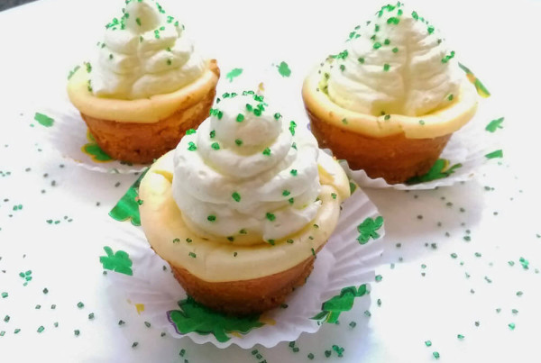 st patricks day irish cream mini cheesecake